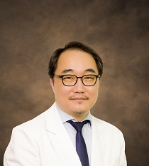 Dr. Chang, Ji Min